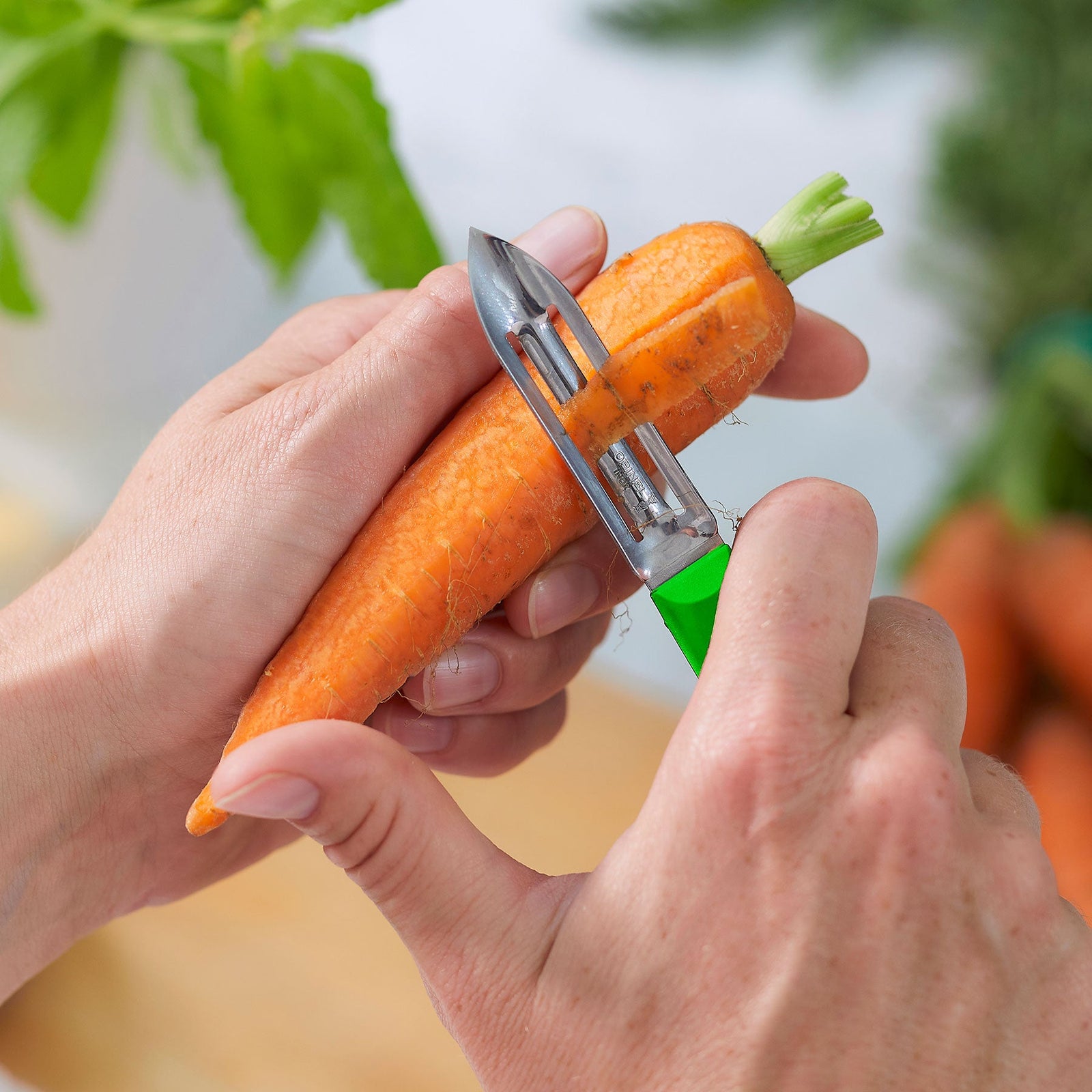 Left handed peeler (+ right) Essential+-OPINEL USA